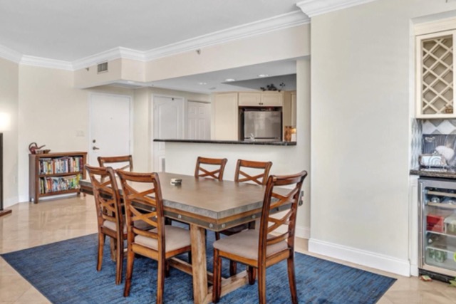 Ed Vincent Sells Homes